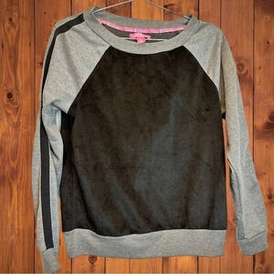 Isaac Mizrahi Plush Front Crewneck Pullover Long Sleeved Top size Small